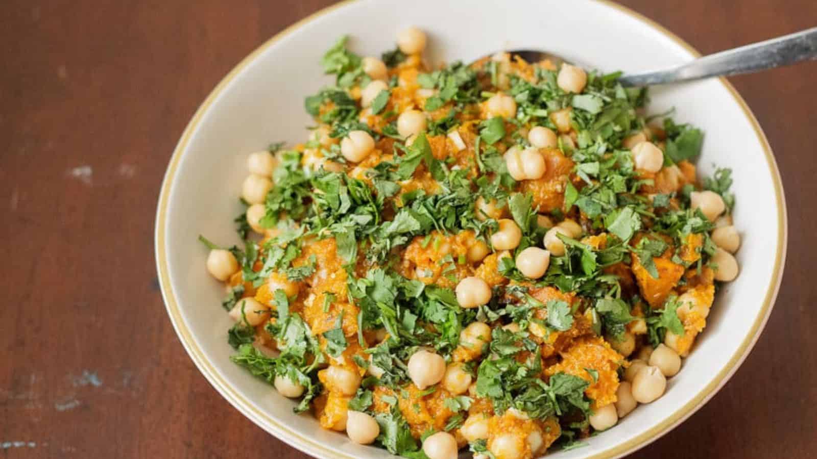 Chickpea and chickpea salad.